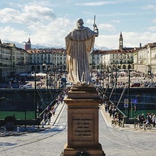 Casa, mercato torinese in controtendenza